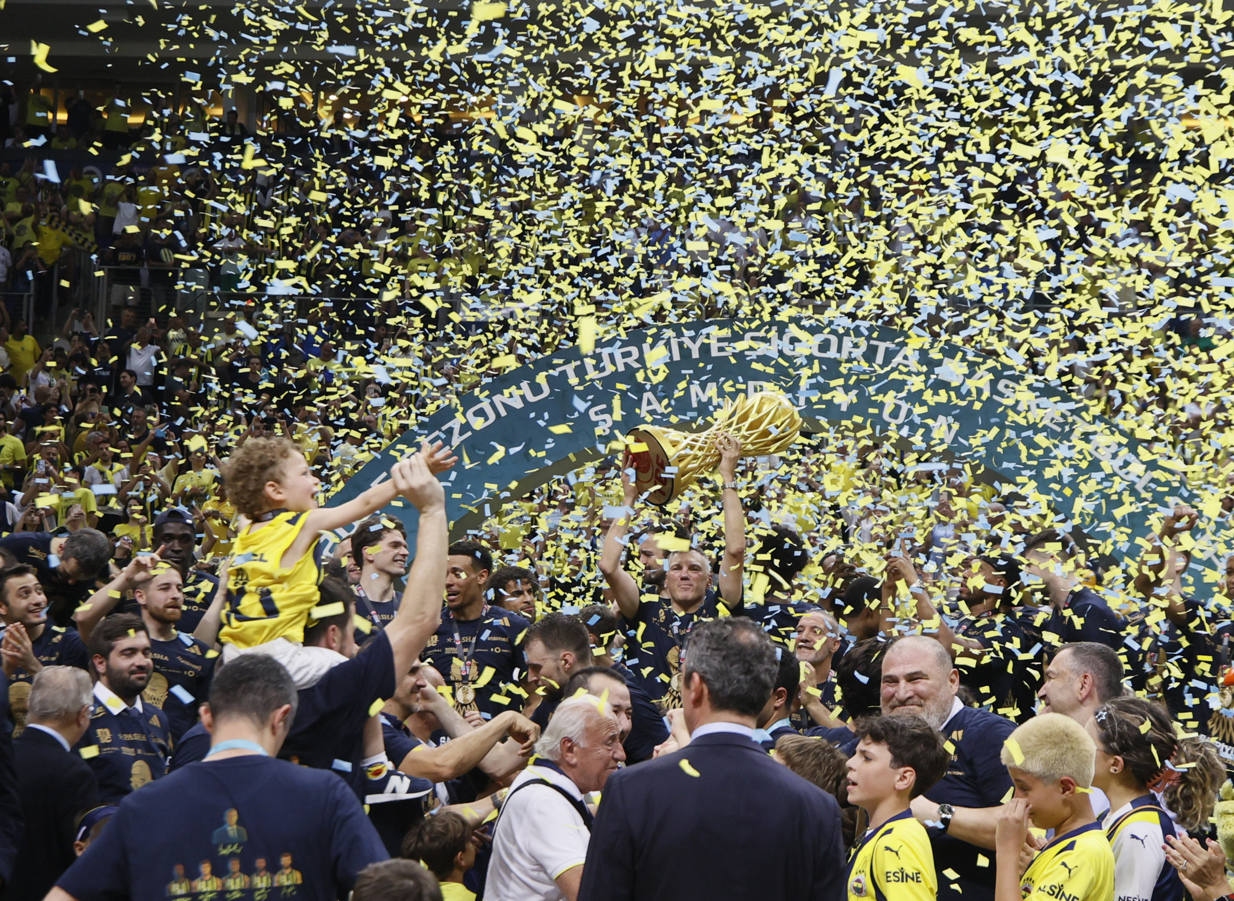 Fenerbahçe 12. kez şampiyon